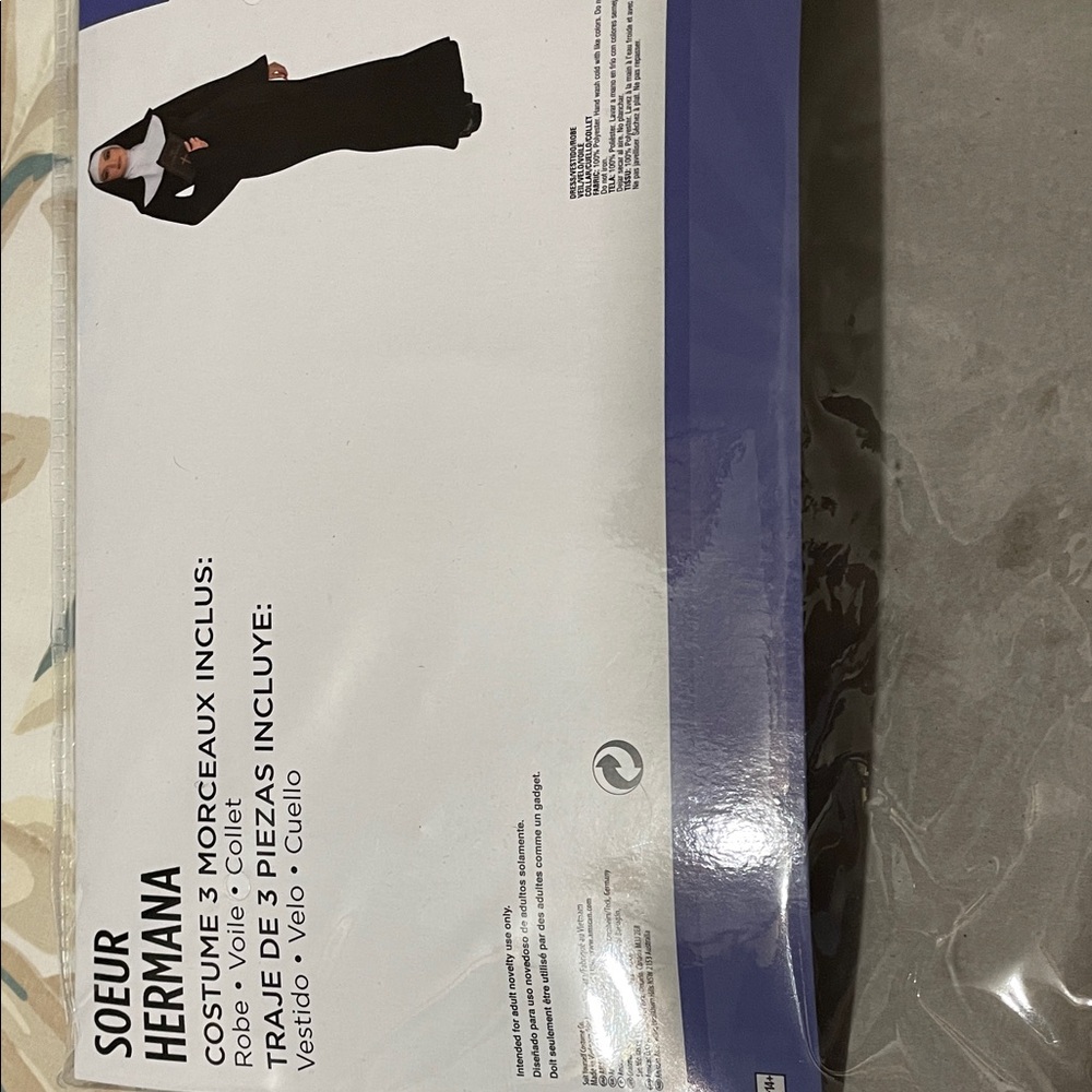 Soeur Hermana Nun Costume with Veil for women.Great for Halloween